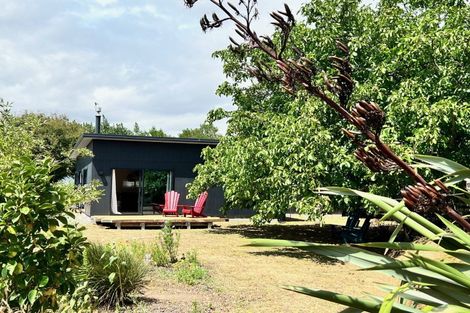 Photo of property in 1 Waka Lane, Martinborough, 5711