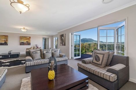 Photo of property in 12 Chateau Crescent, Rangatira Park, Taupo, 3330