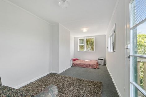 Photo of property in 5 Gaskill Grove, Harbour View, Lower Hutt, 5010