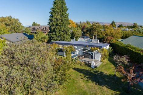 Photo of property in 32 Flora Dora Parade, Lake Hawea, Wanaka, 9382