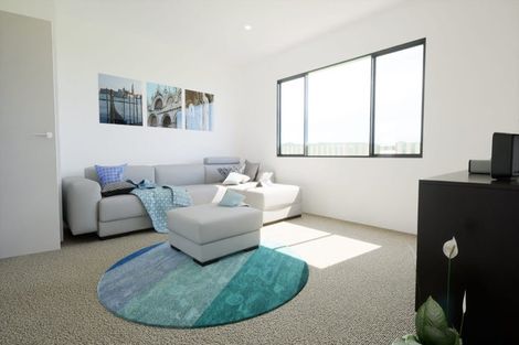 Photo of property in 8 Saba Way, Grenada Village, Wellington, 6037