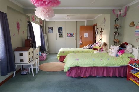 Photo of property in 5 James Street, Dannevirke, 4930