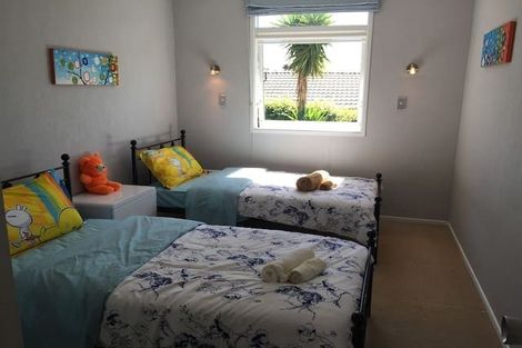 Photo of property in 13 Clovelly Road, Bucklands Beach, Auckland, 2012