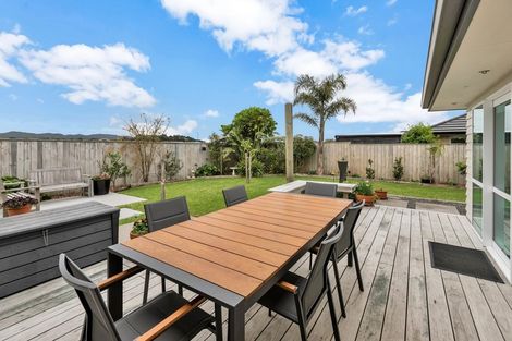 Photo of property in 40 Kowi Lakes Drive, One Tree Point, 0118