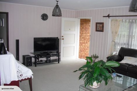 Photo of property in 1/150a Prince Regent Drive, Half Moon Bay, Auckland, 2012
