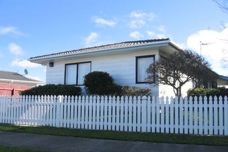Photo of property in 57 Geraldine Crescent, Cloverlea, Palmerston North, 4412