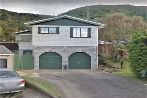 Photo of property in 15 Larchmont Grove, Totara Park, Upper Hutt, 5018