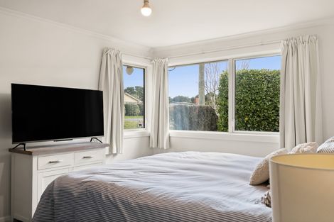 Photo of property in 35 Glendevon Place, Vauxhall, Dunedin, 9013