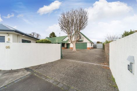 Photo of property in 86 Pahiatua Street, Hokowhitu, Palmerston North, 4410