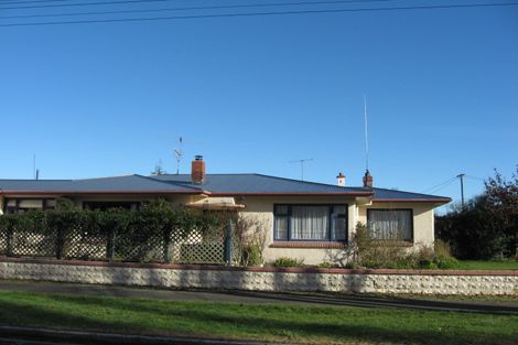 Photo of property in 8 Clyde Street, Winton, 9720