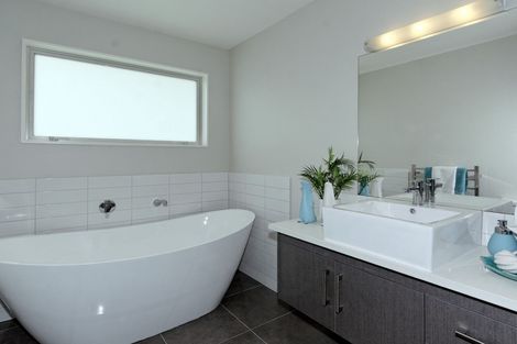 Photo of property in 1/44b Pleasant Road, Glen Eden, Auckland, 0602