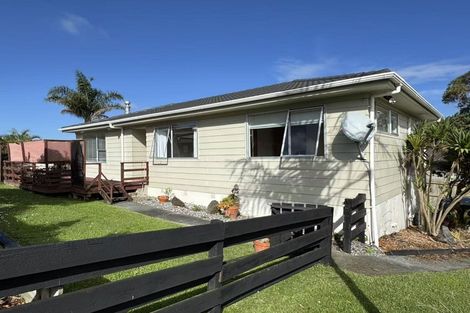 Photo of property in 4 Cushla Place, Massey, Auckland, 0614