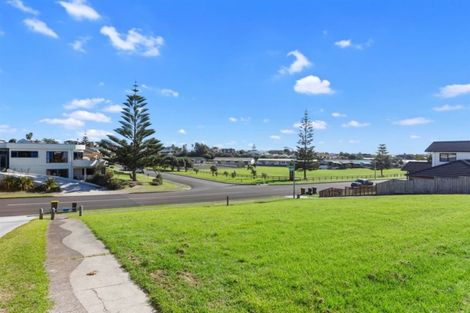 Photo of property in 26 Ocean View Road, Coastlands, Whakatane, 3120