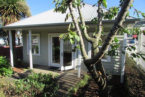 Photo of property in 66 Oxford Street, Lyttelton, 8082