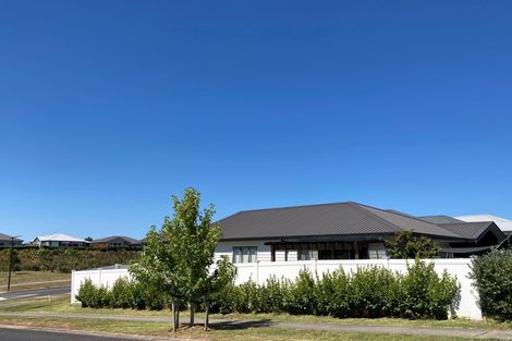 Photo of property in 2 Huarahi Pai Road, Huapai, Kumeu, 0810