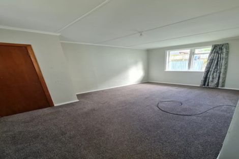 Photo of property in 35 Hukatai Street, Elsdon, Porirua, 5022