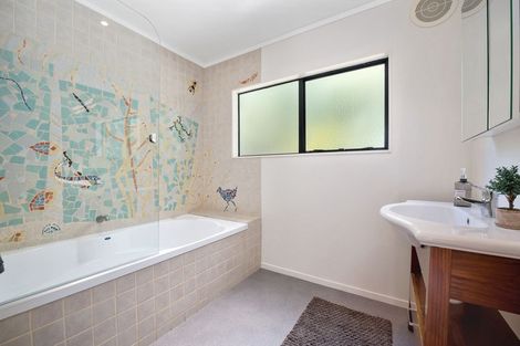 Photo of property in 144 Lonely Track Road, Redvale, Auckland, 0632