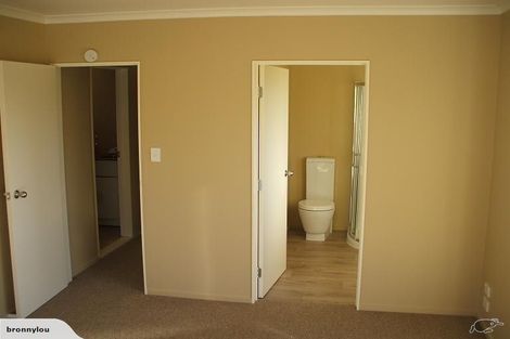 Photo of property in 22 Viridian Lane, Greenhithe, Auckland, 0632