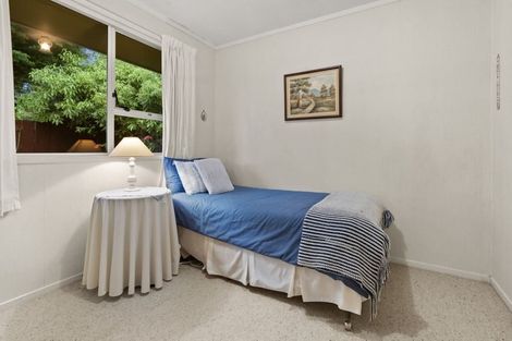 Photo of property in 2/56 Sunnynook Road, Sunnynook, Auckland, 0620