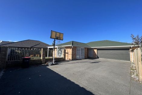 Photo of property in 8a Avonhead Road, Avonhead, Christchurch, 8042