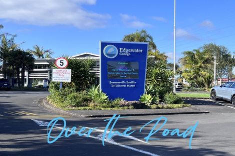 Photo of property in 15 Edgewater Drive, Pakuranga, Auckland, 2010