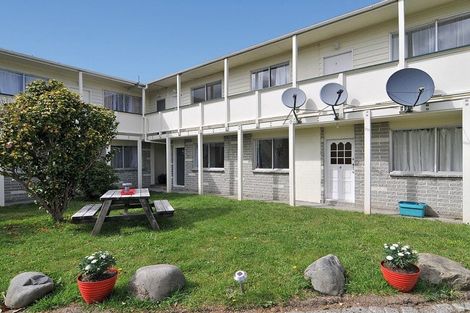 Photo of property in 7/19 Pirie Crescent, Moera, Lower Hutt, 5010