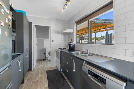 Photo of property in 6 Bradley Place, Nawton, Hamilton, 3200