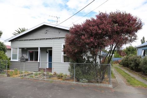 Photo of property in 15 Waverley Street, Waipawa, 4210