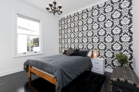 Photo of property in 100 Pukekohe East Road, Pukekohe, 2677