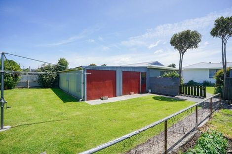 Photo of property in 42 Aloway Street, Wallacetown, 9816