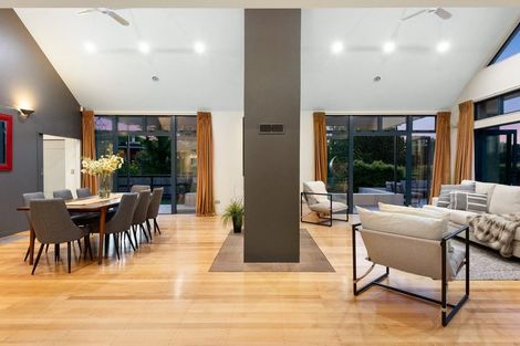 Photo of property in 105 Gladstone Road South, Dalmore, Dunedin, 9010