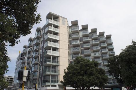 Photo of property in Piermont Apartments, 8a/82 Cable Street, Te Aro, Wellington, 6011