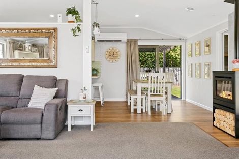 Photo of property in 76 Richmond Avenue, Richmond Heights, Taupo, 3330