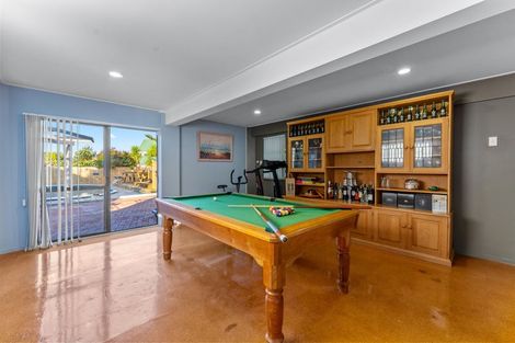 Photo of property in 34 Spinnaker Drive, Te Atatu Peninsula, Auckland, 0610