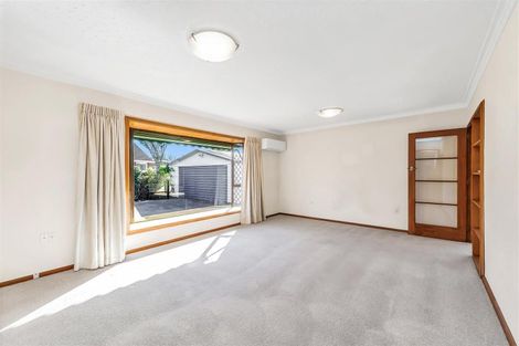 Photo of property in 27 Lochee Road, Upper Riccarton, Christchurch, 8041