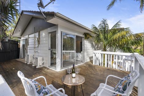 Photo of property in 32 Archmillen Avenue, Pakuranga Heights, Auckland, 2010