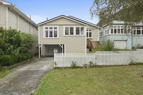 Photo of property in 21 Burrows Avenue, Karori, Wellington, 6012
