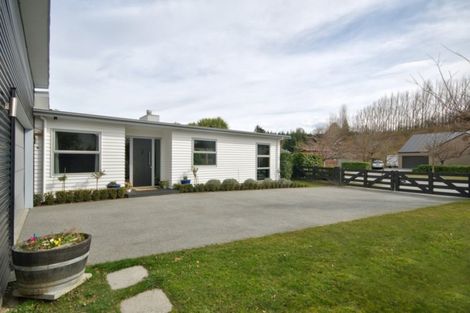 Photo of property in 1 Orbell Drive, Lake Hayes, Queenstown, 9304