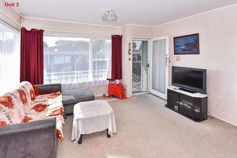 Photo of property in 3/80 Rangitoto Road, Papatoetoe, Auckland, 2025