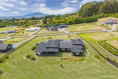Photo of property in 16 Lochinvar Lane, Acacia Bay, Taupo, 3385
