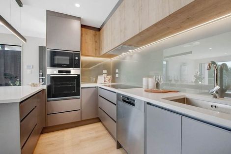 Photo of property in 1/32 Beulah Avenue, Rothesay Bay, Auckland, 0630