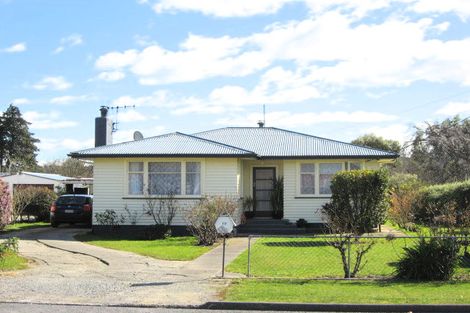 Photo of property in 19 Bennett Street, Waipawa, 4210