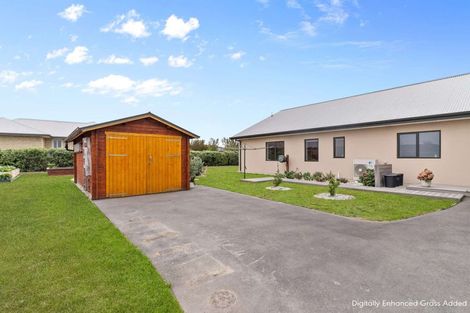 Photo of property in 11 Paradise Way, Amberley, 7410