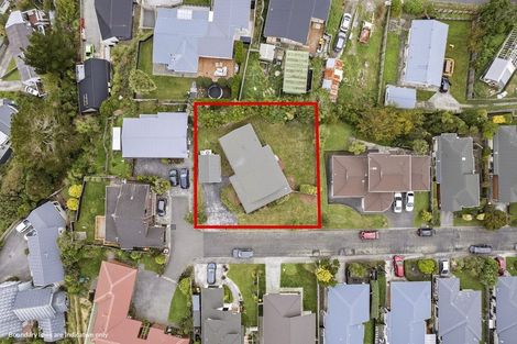 Photo of property in 8 Peter Button Place, Johnsonville, Wellington, 6037