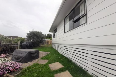 Photo of property in 2 Zircon Place, Wiri, Auckland, 2104