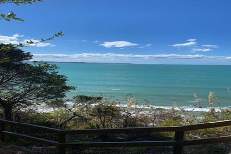 Photo of property in 71 Howard Road, Orere Point, Papakura, 2585