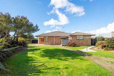 Photo of property in 10 Carlsberg Place, Papamoa Beach, Papamoa, 3118