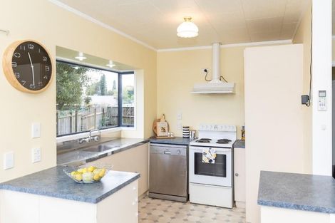 Photo of property in 7a Southsea Crescent, Silverdale, Hamilton, 3216