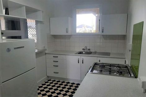 Photo of property in Devonport Apartments, 33/127 Saint Aubyn Street, New Plymouth, 4310