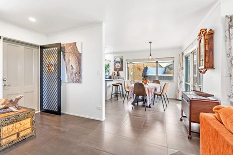 Photo of property in 14 Lowburn Avenue, Waipu, 0510